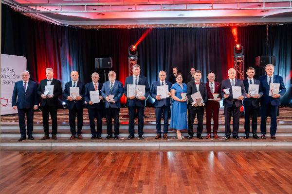 laureaci rankingu w kategorii powiatów do 60 tys. mieszkańców