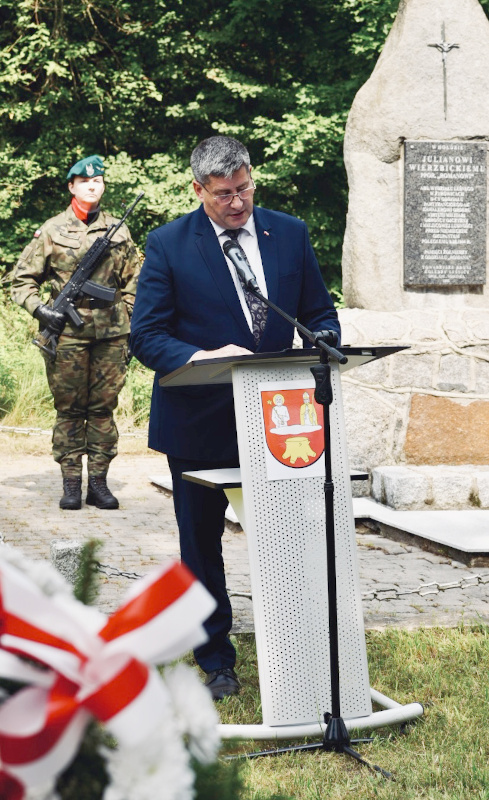 Przemówienie Starosty P. Rusieckiego podczas uroczystości w Upustku